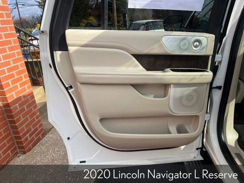 Used 2020 Lincoln Navigator L Reserve w/ Luxury Package image 24