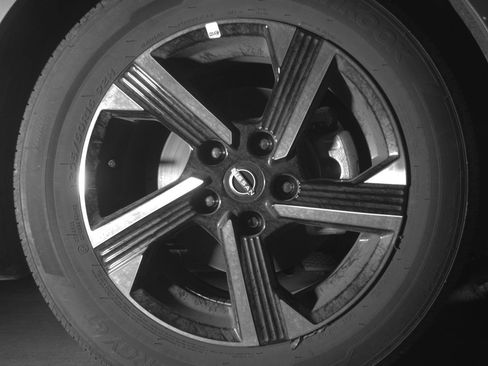 Used 2025 Nissan Sentra SV image 13