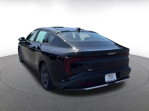 Used 2025 Kia K4 LXS image 11