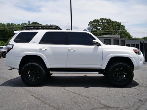 Used 2020 Toyota 4Runner SR5 Premium AWD/4WD image 41