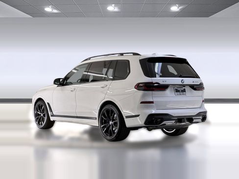 New 2026 BMW X7 M60i AWD/4WD image 3
