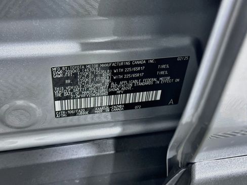 Used 2025 Toyota RAV4 XLE FWD image 12