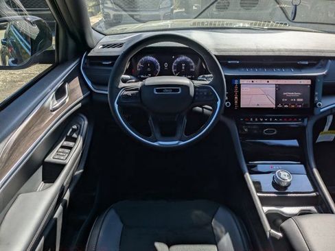 New 2026 Jeep Grand Cherokee Altitude RWD image 17