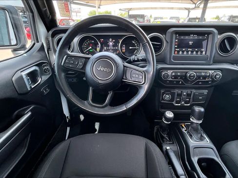 Used 2023 Jeep Wrangler Unlimited w/ Cold Weather Group AWD/4WD image 6