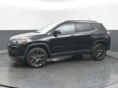 New 2026 Jeep Compass Limited w/ Sun, Sound & Navigation Group AWD/4WD image 2