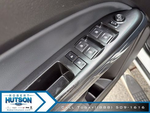 Used 2018 Chevrolet Colorado Z71 AWD/4WD image 10