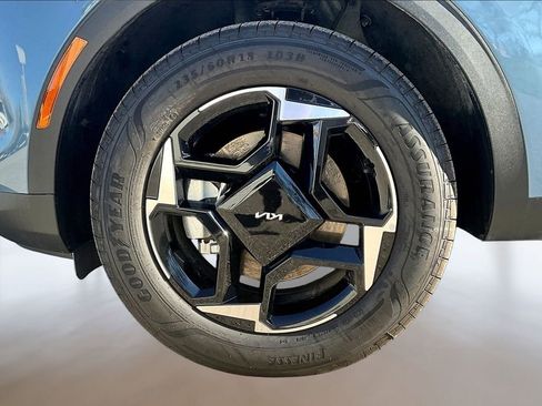 Certified 2026 Kia Sportage EX w/ EX Panoramic Sunroof Package image 31