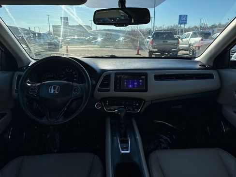 Used 2018 Honda HR-V EX-L image 11