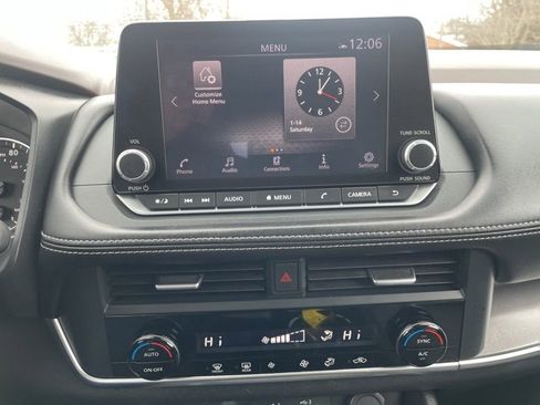 Used 2023 Nissan Rogue SV image 22