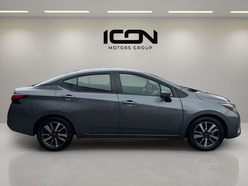 Used 2025 Nissan Versa SV FWD image 6