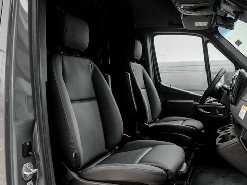 Used 2026 Mercedes-Benz Sprinter 2500 image 25