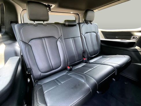 Used 2025 Jeep Wagoneer 4WD image 23