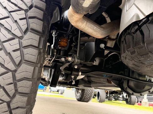 Used 2021 Jeep Gladiator Overland w/ Popular Equipment Package AWD/4WD image 31