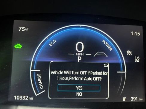 Used 2025 Toyota Camry SE FWD image 11