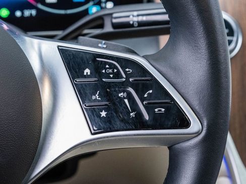 Used 2023 Mercedes-Benz GLC 300 4MATIC w/ Pinnacle Trim Package image 23