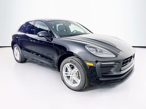 Certified 2026 Porsche Macan AWD/4WD image 7
