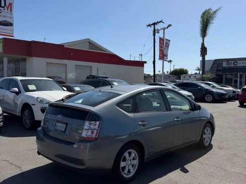 Used 2005 Toyota Prius FWD image 3