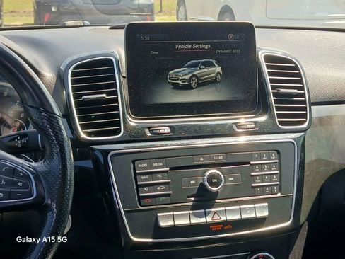 Used 2018 Mercedes-Benz GLE 350 w/ Premium 1 Package image 27