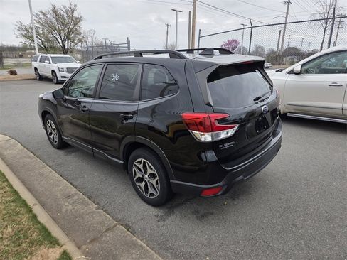Used 2019 Subaru Forester Premium image 5