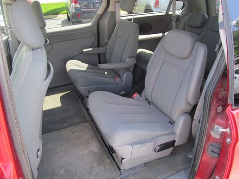 Used 2007 Dodge Grand Caravan SXT FWD image 16
