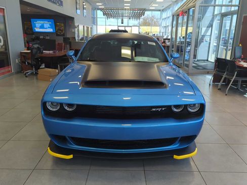 New 2023 Dodge Challenger SRT Hellcat Redeye RWD image 9