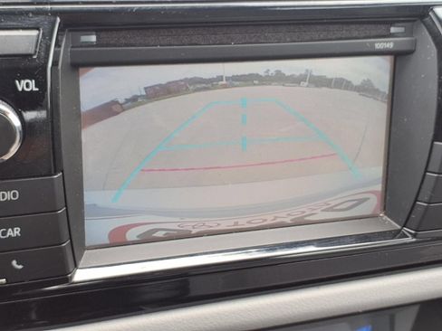 Used 2014 Toyota Corolla LE FWD image 11