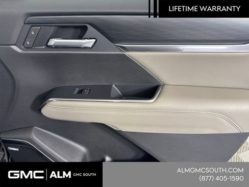 New 2026 GMC Acadia Elevation w/ Black Edition FWD image 16