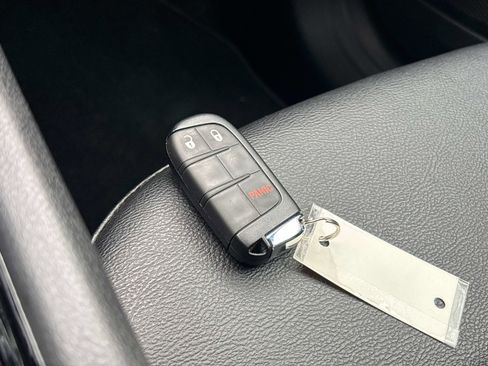 Used 2024 Jeep Compass Latitude w/ Convenience Group image 21