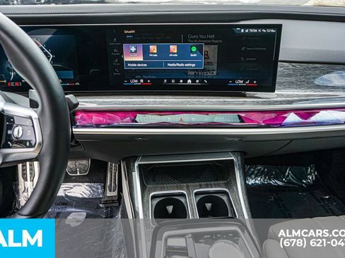 Used 2024 BMW 760i xDrive w/ Premium Package image 40