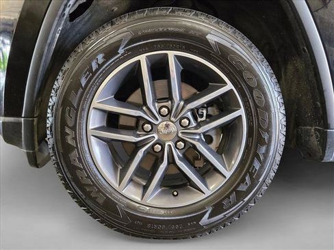 Used 2017 Jeep Grand Cherokee Limited AWD/4WD image 23