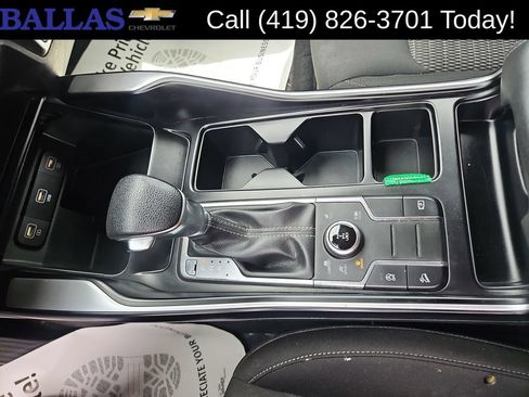Used 2023 Kia Sorento LX AWD/4WD image 18