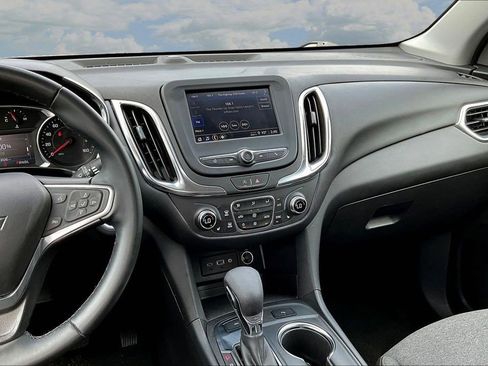 Used 2024 Chevrolet Equinox LT AWD/4WD image 11