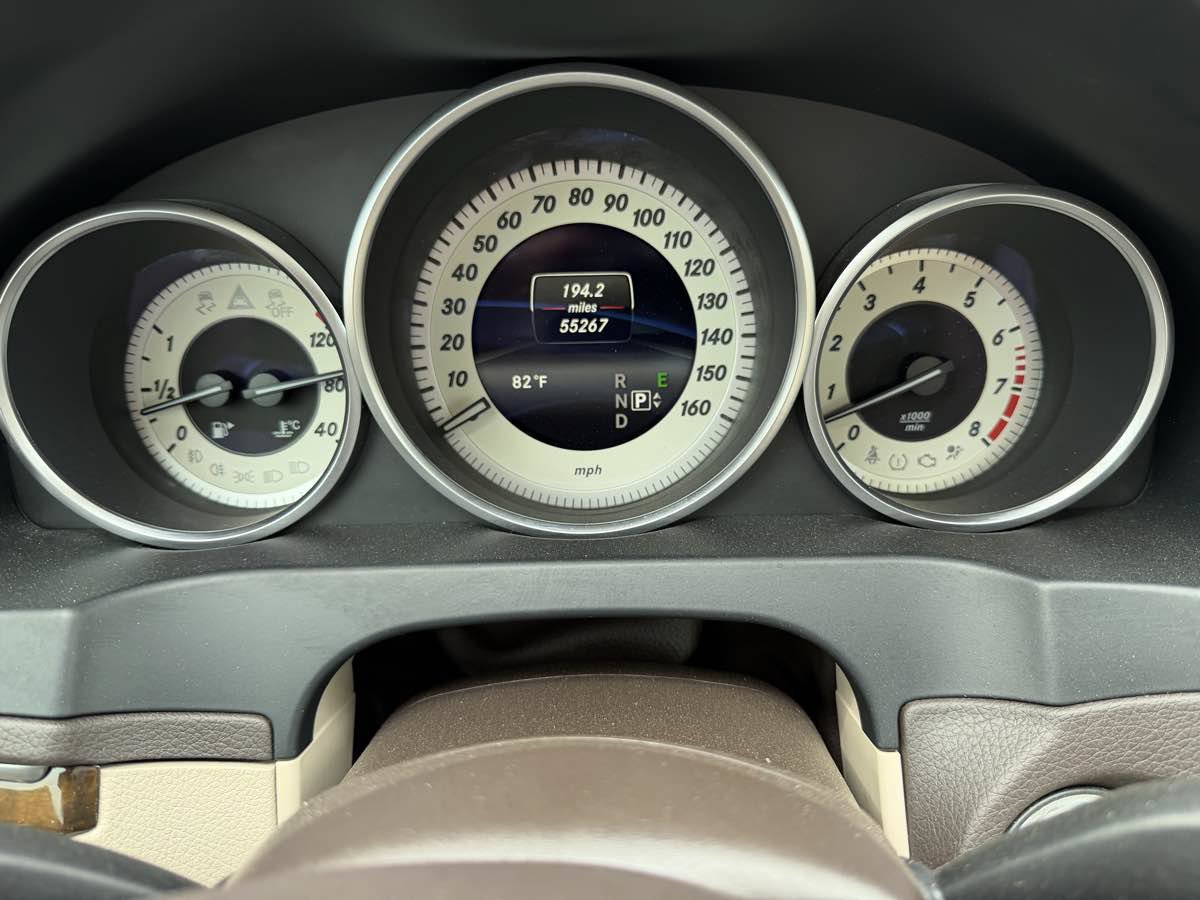 Used 2015 Mercedes-Benz E 400 4MATIC Coupe image 31
