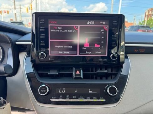 Used 2022 Toyota Corolla LE FWD image 14