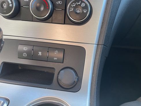 Used 2011 GMC Acadia SLE image 33