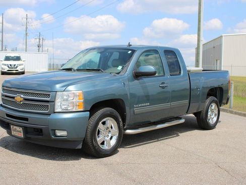 Used 2013 Chevrolet Silverado 1500 LTZ image 2