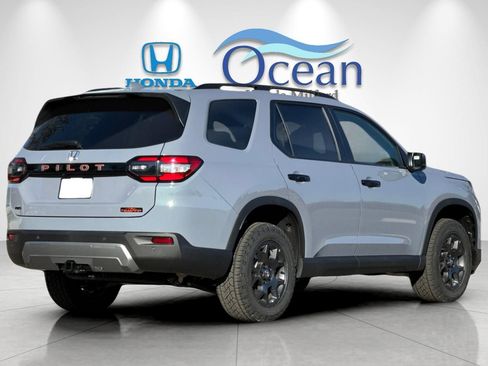 New 2026 Honda Pilot TrailSport image 5