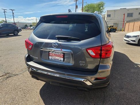 Used 2020 Nissan Pathfinder SV image 2