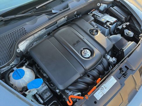 Used 2012 Volkswagen Beetle 2.5 image 17