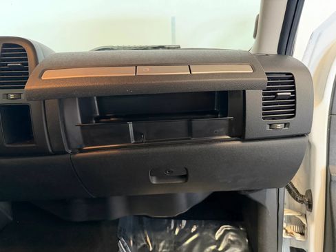 Used 2010 Chevrolet Silverado 2500 LT AWD/4WD image 29