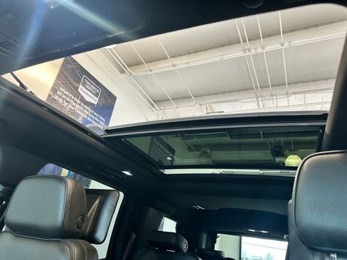 Used 2021 GMC Yukon Denali w/ Denali Premium Package image 50