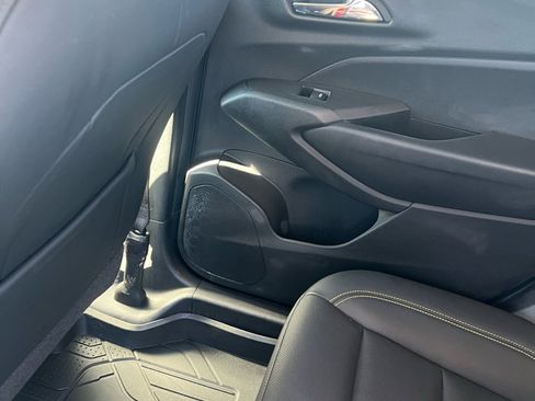 Used 2024 Chevrolet Trax ACTIV w/ Sunroof Package image 18