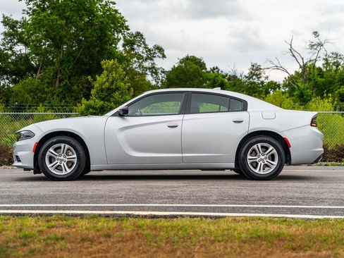 Used 2023 Dodge Charger SXT RWD image 4