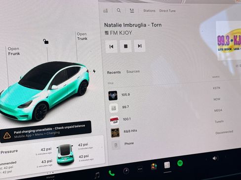 Used 2022 Tesla Model Y Long Range image 18