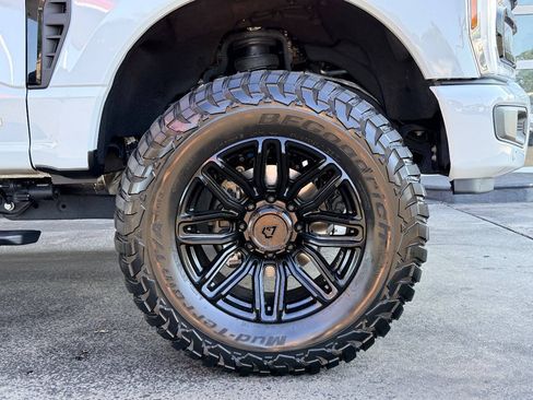 Used 2025 Ford F250 Platinum AWD/4WD image 14