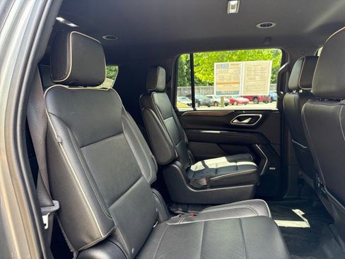 Used 2021 Chevrolet Suburban Premier AWD/4WD image 41