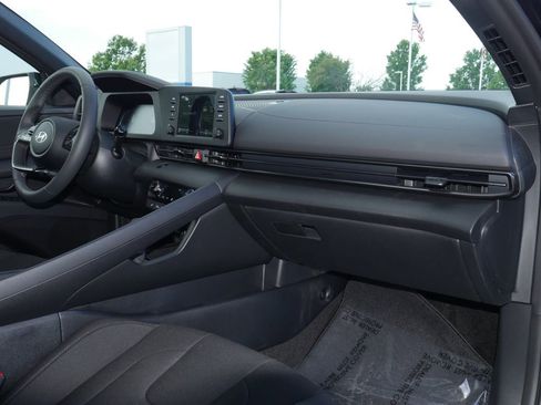 New 2026 Hyundai Elantra SEL Sport Premium FWD image 23