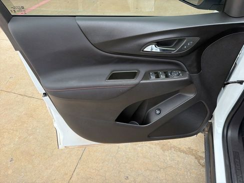 Used 2024 Chevrolet Equinox RS FWD image 13
