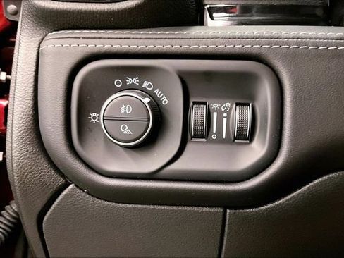 Used 2024 RAM 2500 Limited AWD/4WD image 39