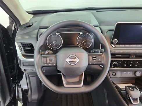 Used 2026 Nissan Rogue S image 17